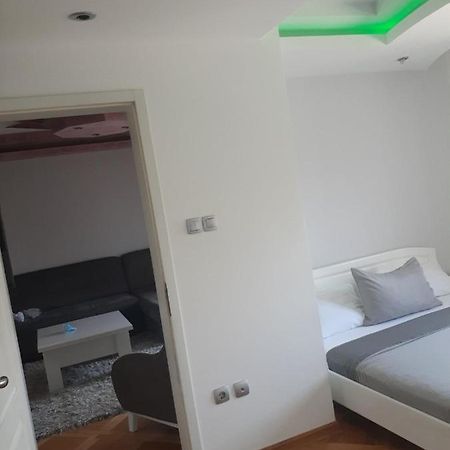 Loznicki Stan Na Dan 2 - Stan Na Dan Loznica Apartment Екстериор снимка